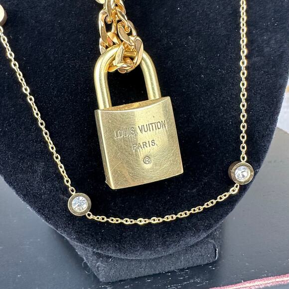Louis Vuitton auth vintage Lock comes with chains for necklace Great Gift CUTE! - Picture 3 of 6